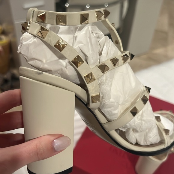 Valentino Heels - Picture 4 of 5